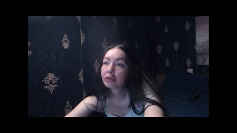 EmmaGoldX online show from April 17, 1:46 pm