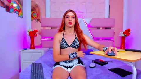 Emma Hilton online show from June 16, 8:46 pm