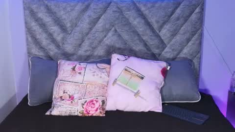  Emma  online show from November 20, 4:22 am