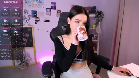 Emma online show from January 22, 4:33 pm