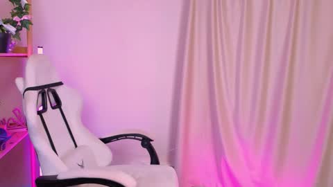 Emma online show from October 7, 10:00 am