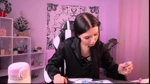 Emma online show from December 27, 6:46 am