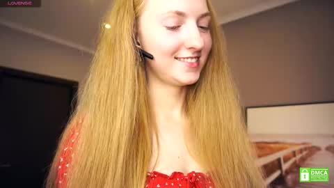 Snapshot of emmalaflame chatting on September 20, 8:23 pm Emma day Wendy night online show from September 20, 8:23 pm