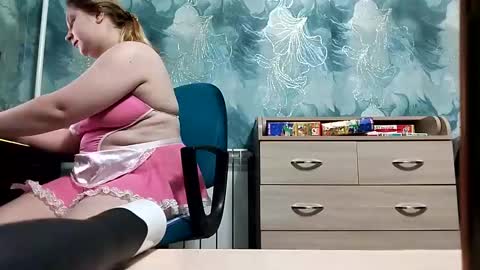 Snapshot of emmamelody944534 chatting on January 30, 2:06 am emmamelody online show from January 30, 2:06 am