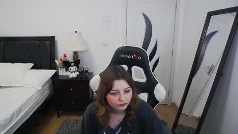 Emma online show from March 29, 7:26 pm