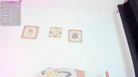 Snapshot of emmarogers_ chatting on February 13, 3:56 pm Emma Rogers online show from February 13, 3:56 pm