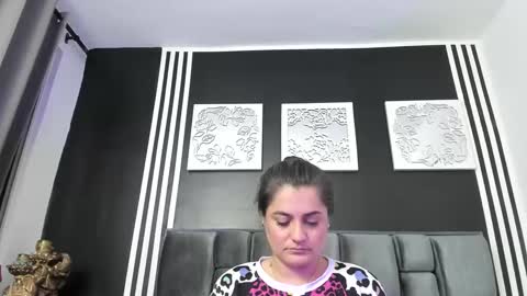 EMMA online show from February 1, 11:37 pm