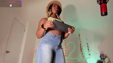 Sara online show from October 18, 11:36 am