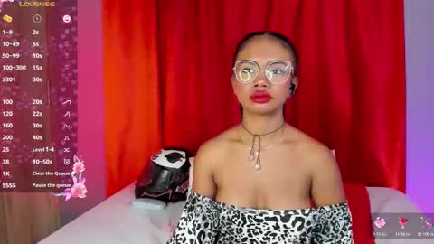 Emma online show from December 19, 6:14 pm