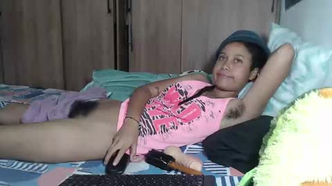 Snapshot of emmasweet95 chatting on December 4, 3:09 am emmasweet95 online show from December 4, 3:09 am