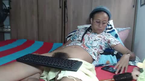 Snapshot of emmasweet95 chatting on March 1, 7:37 pm emmasweet95 online show from March 1, 7:37 pm