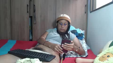 Snapshot of emmasweet95 chatting on March 6, 8:05 pm emmasweet95 online show from March 6, 8:05 pm