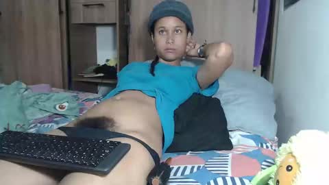 Snapshot of emmasweet95 chatting on December 5, 5:54 am emmasweet95 online show from December 5, 5:54 am