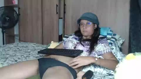 Snapshot of emmasweet95 chatting on January 25, 9:46 pm emmasweet95 online show from January 25, 9:46 pm
