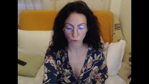 Emmatoo online show from October 11, 3:37 pm