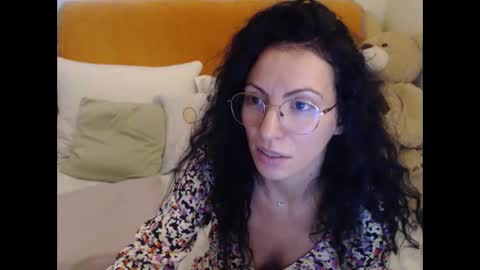 Emmatoo online show from October 10, 2:01 pm