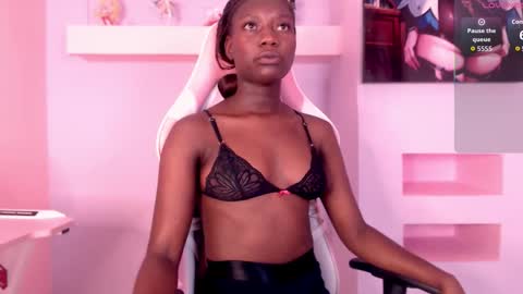 Emma online show from October 5, 8:38 pm