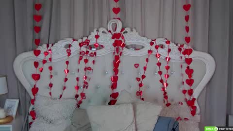 Emma Warren online show from February 21, 6:27 am