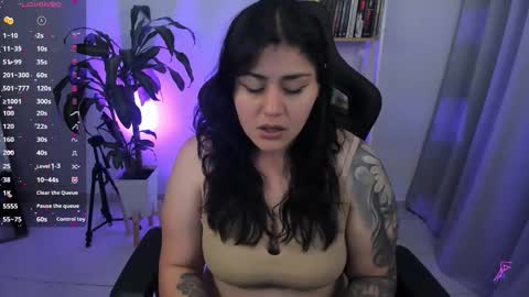 EMMA online show from November 10, 2:25 am