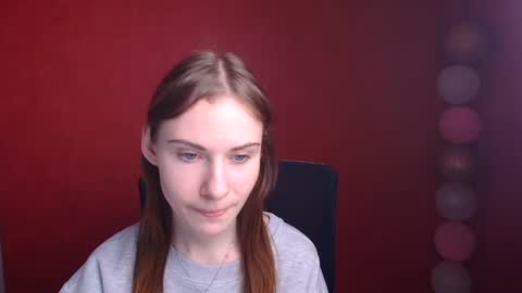 Snapshot of emmi_rossum chatting on March 3, 12:06 pm Emmi online show from March 3, 12:06 pm