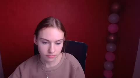 Snapshot of emmi_rossum chatting on February 22, 3:25 pm Emmi online show from February 22, 3:25 pm