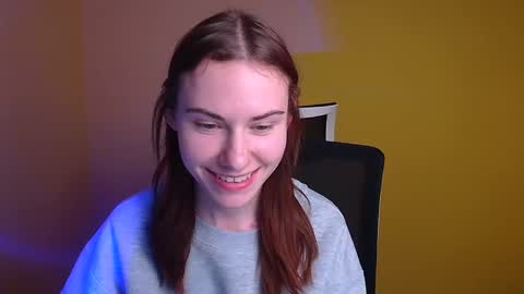 Snapshot of emmi_rossum chatting on February 27, 3:15 pm Emmi online show from February 27, 3:15 pm