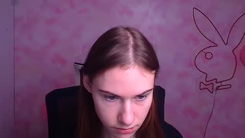 Snapshot of emmi_rossum chatting on February 20, 6:06 am Emmi online show from February 20, 6:06 am