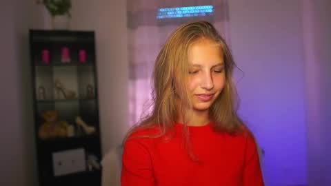 Emmie online show from September 27, 1:20 pm