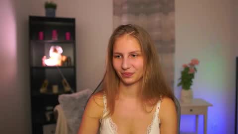 Emmie online show from March 12, 8:01 pm