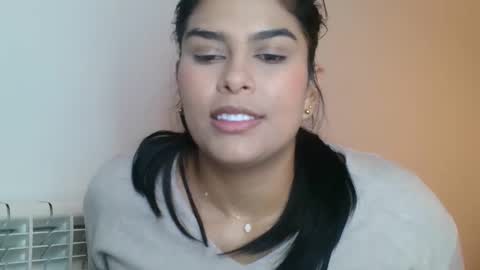 emmie online show from December 4, 9:31 am