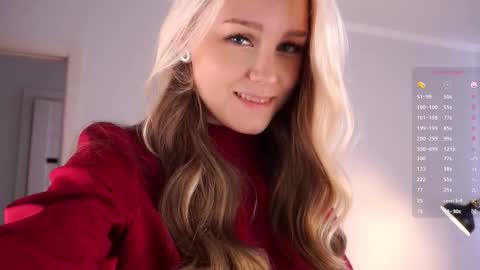 Snapshot of emmiemurray chatting on September 13, 6:16 am Aurora online show from September 13, 6:16 am