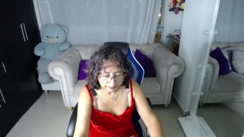 Emmily online show from February 6, 12:00 am
