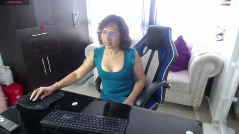 Emmily online show from January 14, 9:20 pm
