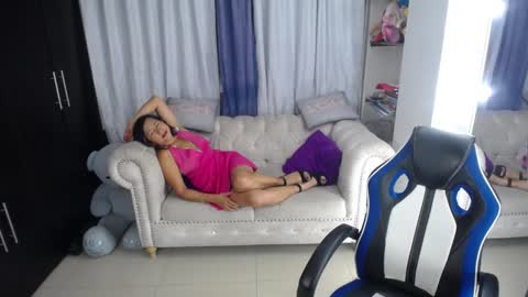 Emmily online show from December 20, 12:52 am