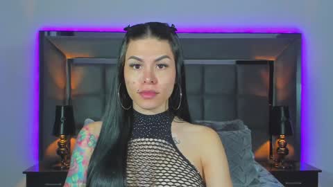 Snapshot of emmilysantibanez chatting on January 4, 11:54 am Emmily Santibaez online show from January 4, 11:54 am