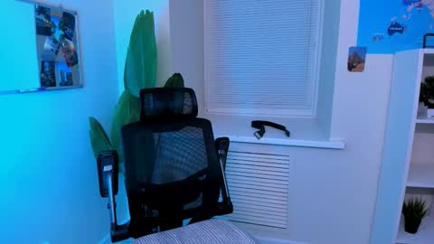 Emmit online show from March 20, 10:20 am