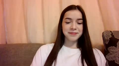 emmy_huff online show from December 2, 4:04 pm