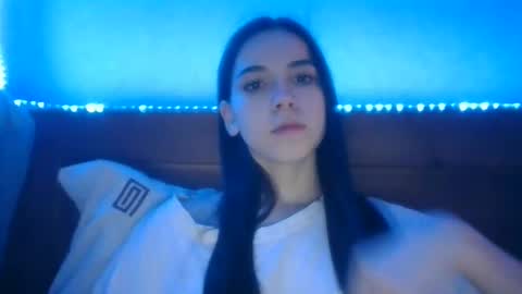 emmy_huff online show from December 10, 1:33 pm