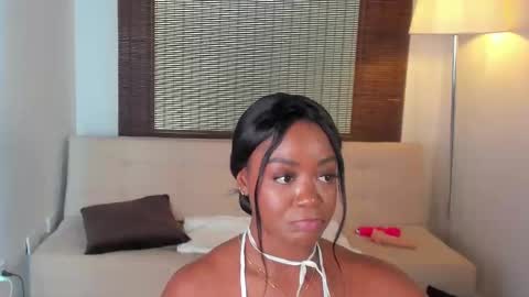 emmy_jacksson online show from March 12, 6:43 pm