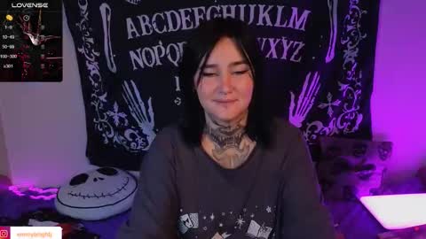 Emmy Bright     50  online show from September 26, 2:08 am