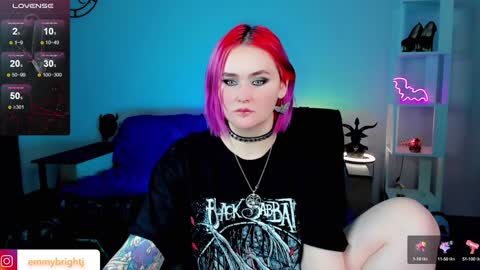 Snapshot of emmybrightj_ chatting on January 23, 11:05 pm Emmy Bright 50 online show from January 23, 11:05 pm