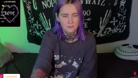 Emmy Bright     50  online show from September 24, 1:56 am