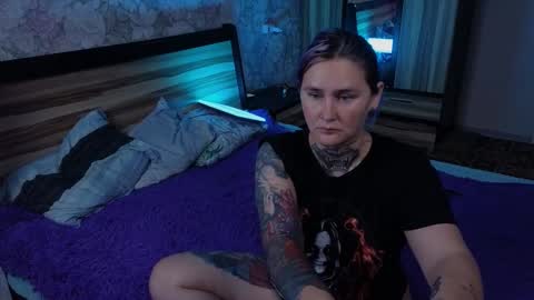 Snapshot of emmybrightj_ chatting on September 13, 6:21 pm Emmy Bright 50 online show from September 13, 6:21 pm