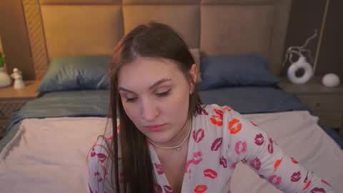 E M M Y online show from September 24, 8:10 am