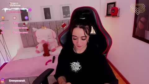 Emmy Evans  online show from December 18, 3:44 pm