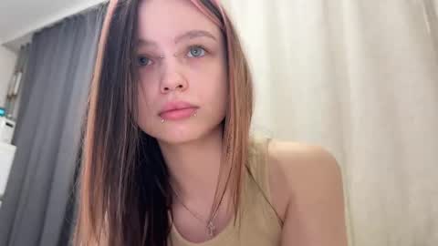Snapshot of emo_couple666 chatting on February 16, 12:41 am Gabriel Elizabeth online show from February 16, 12:41 am