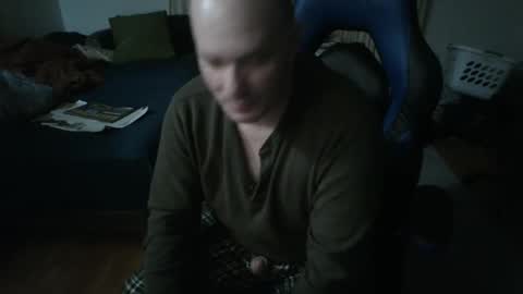 Snapshot of emsguy1 chatting on January 19, 5:48 am Matt online show from January 19, 5:48 am
