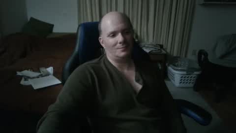 Snapshot of emsguy1 chatting on February 17, 6:42 am Matt online show from February 17, 6:42 am