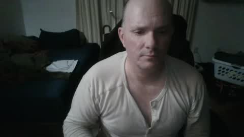 Snapshot of emsguy1 chatting on December 3, 6:10 am Matt online show from December 3, 6:10 am