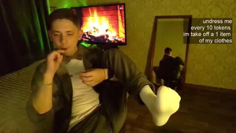 emveeboy96 online show from November 5, 9:28 pm